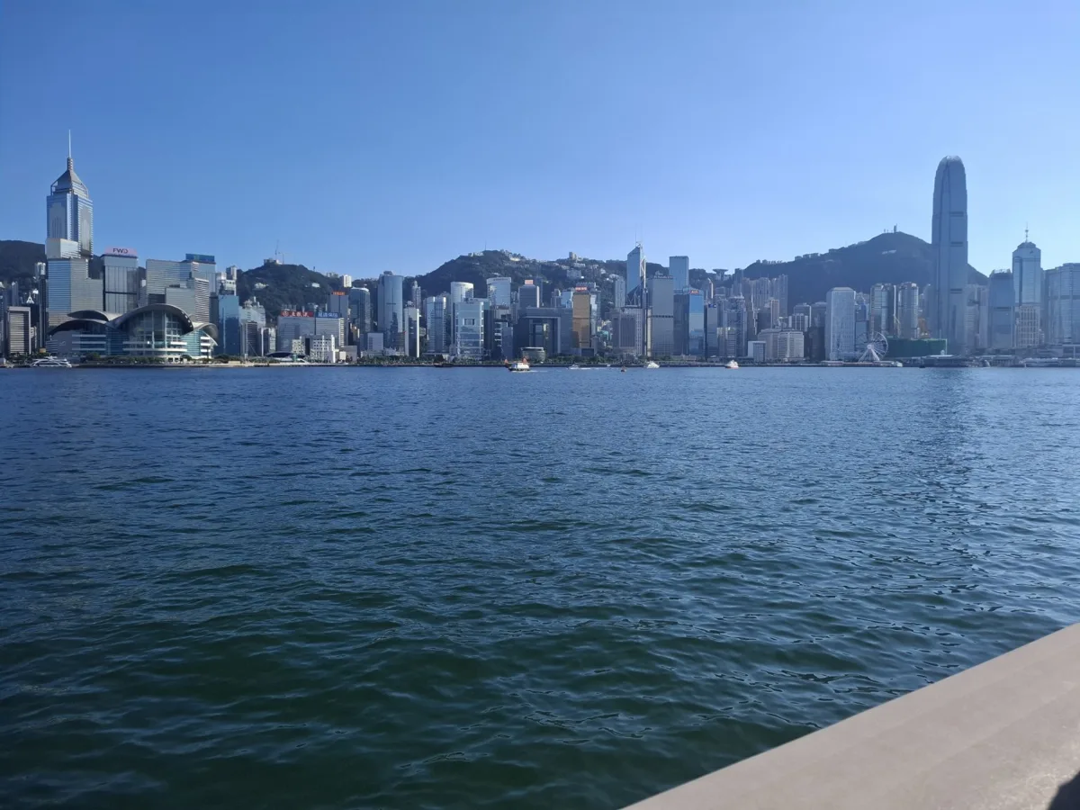 The photo: Victoria Harbour from Tsim Sha Tsui, Hong Kong